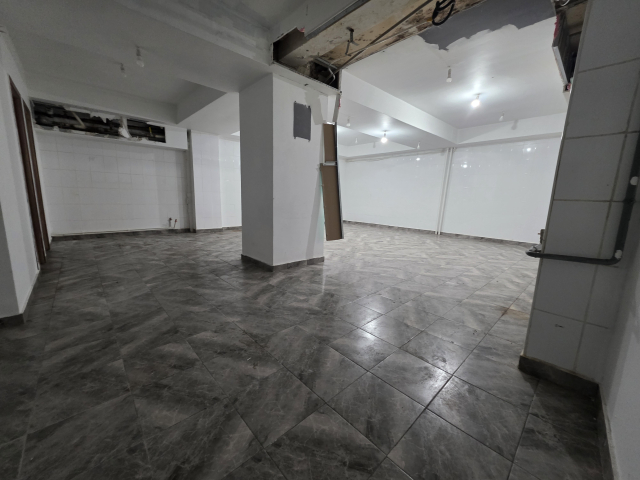 Spatiu comercial Centru P-ta Unirii 330mp  162750