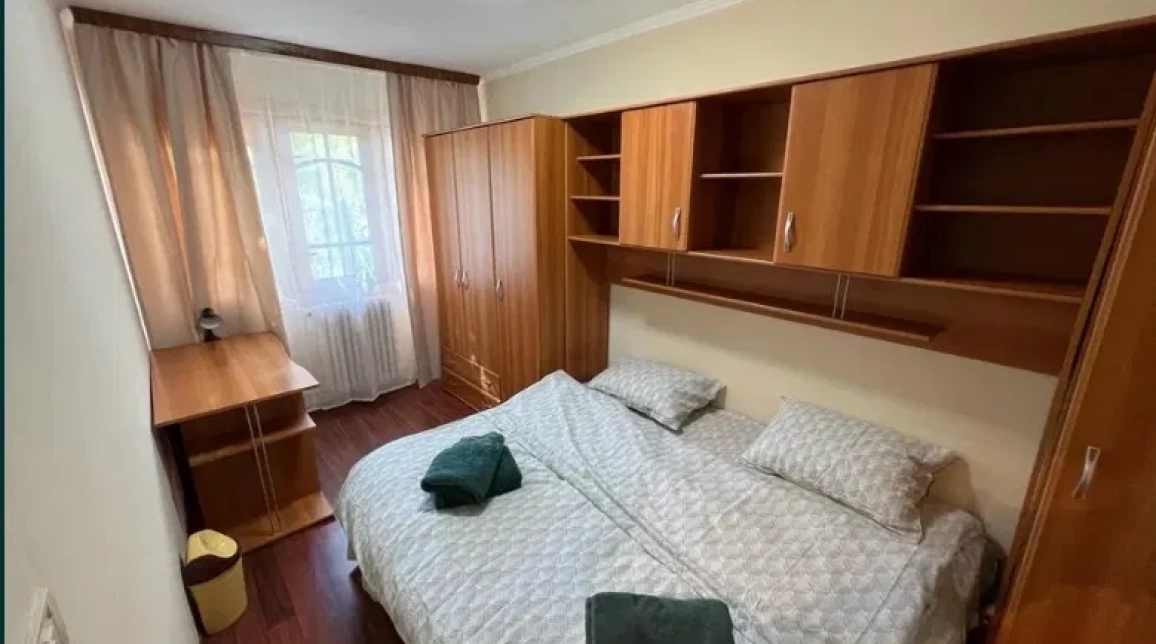 Oferta Apartament, 3 camere semidecomandat, 65 mp, Podu Ros, de inchiriat,  Facultatea de Fizica imagine 2