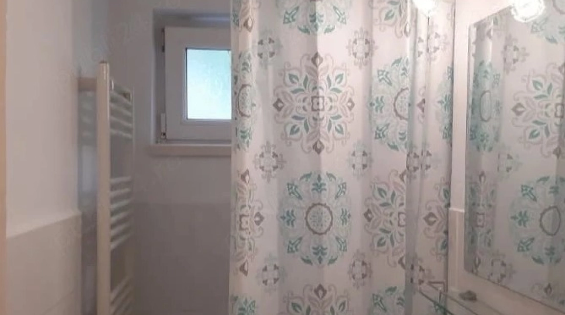 Oferta Apartament, 2 camere decomandat, 42 mp, Alexandru cel Bun, de inchiriat,  Magazin 2 pasi imagine 7