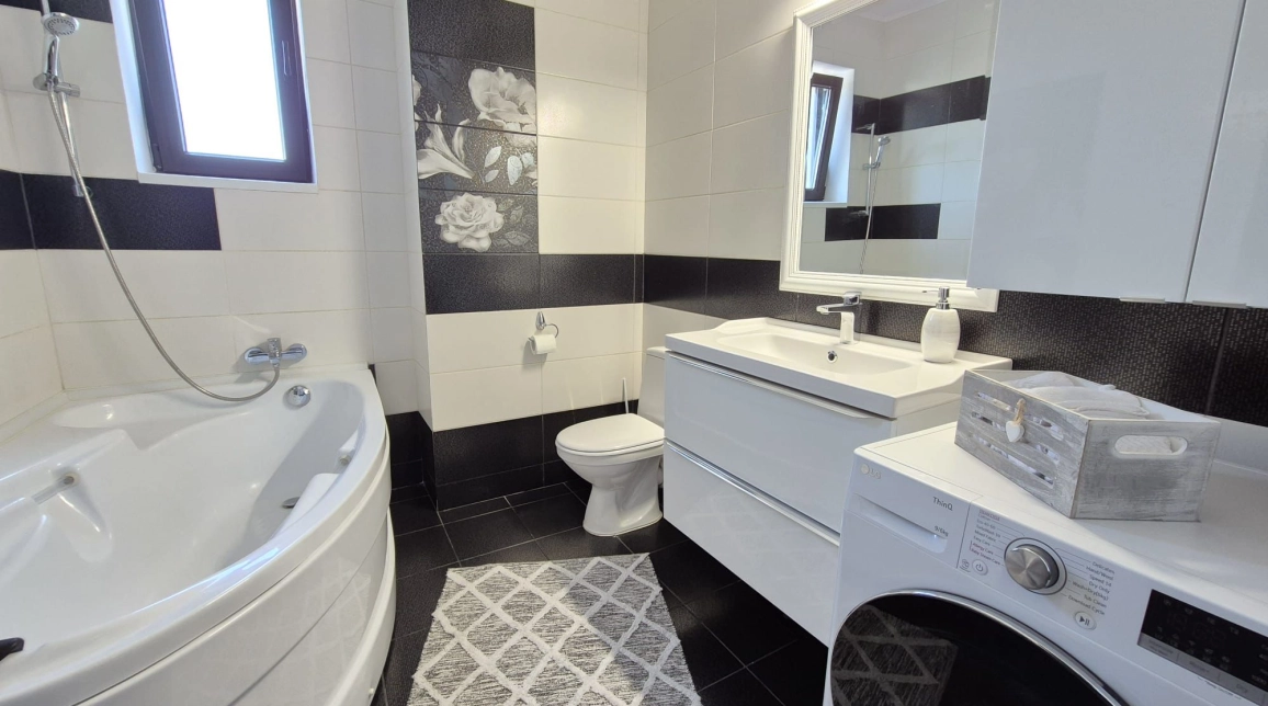 Oferta Bucium apartament 76 mp, 2 camere, decomandat, de vanzare,  Family Market imagine 3