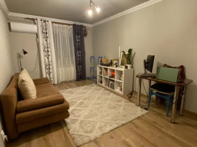 Apartament 2 camere - Podul de Fier