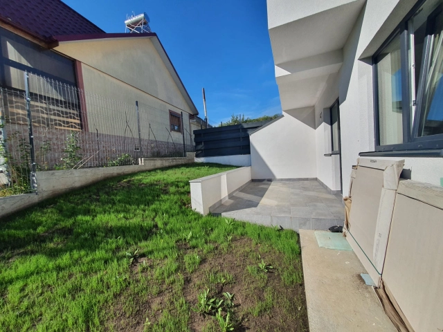 Apartament 4 camere - Bucium
