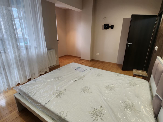 De inchiriat apartament nou, 3 camere,  decomandat,  90 mp, Nicolina,  (Jade Gym) 161607