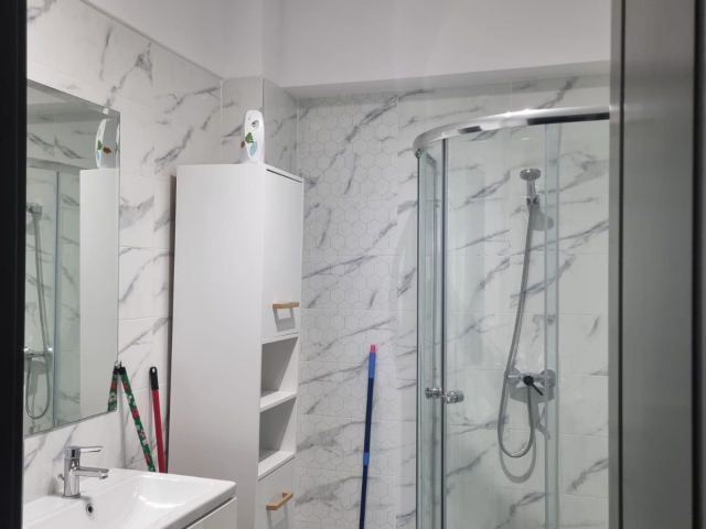 Apartament, 2 camere  decomandat,  49 mp, Centru, de inchiriat,  (Palas Mall) 161996