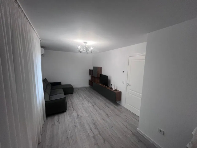 De inchiriat apartament, 2 camere,  decomandat,  67 mp, Poitiers,  (Lidl) 162242