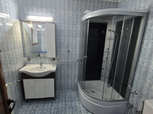 Apartament 10 camere - Podul de Fier
