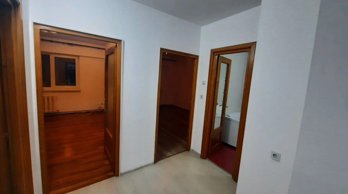 Oferta Maratei apartament 94 mp, 4 camere, decomandat, de vanzare,  Traian / BCR / ANAF / Magic Cake imagine 5