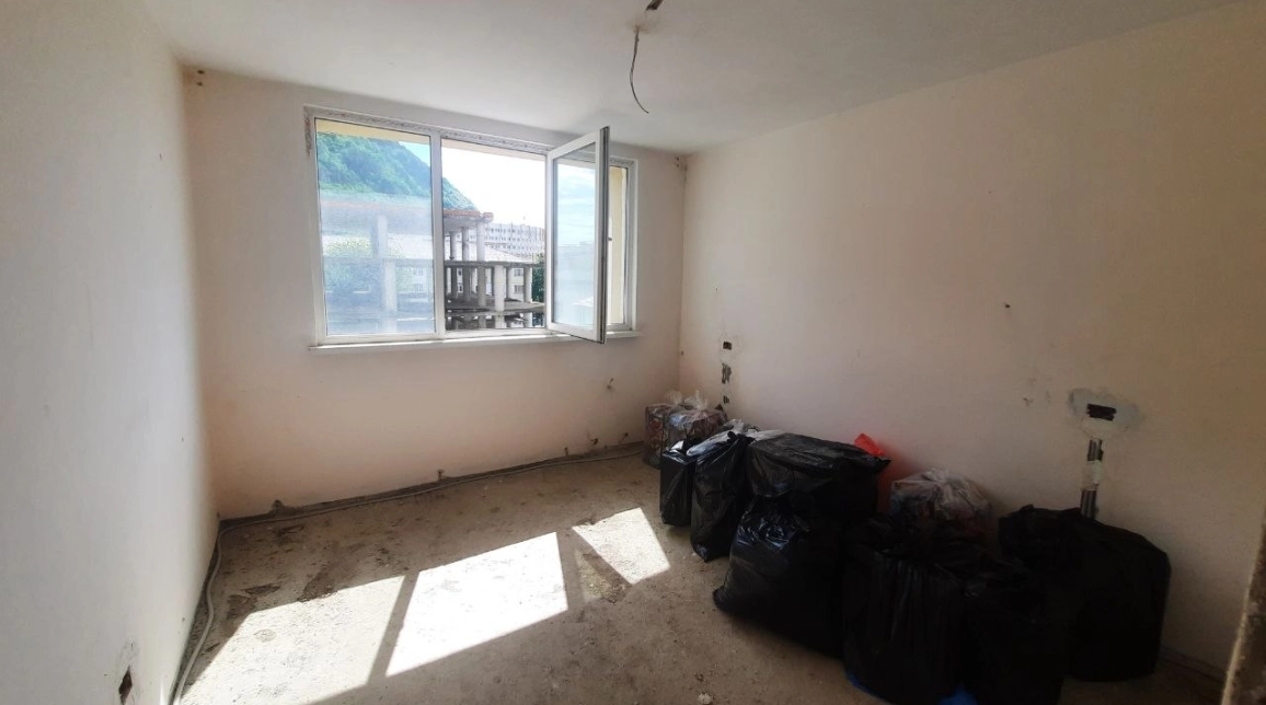 Oferta Central apartament 48 mp, 2 camere, semidecomandat, de vanzare imagine 1