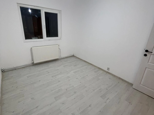 Apartament 3 camere - Tomesti
