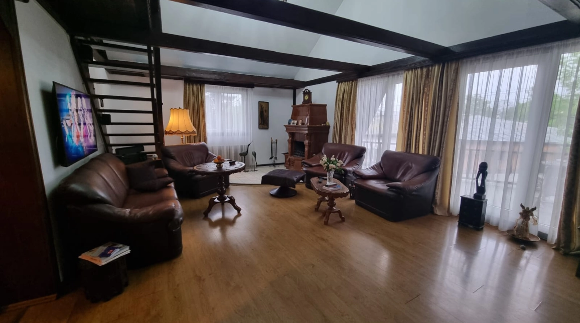 Oferta 7 camere, 240 mp, de vanzare casa in zona Sararie,  dupa spital Arcadia imagine 1