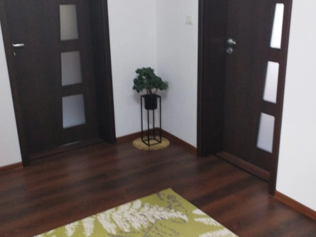 Apartament 5 camere - Valea Adanca