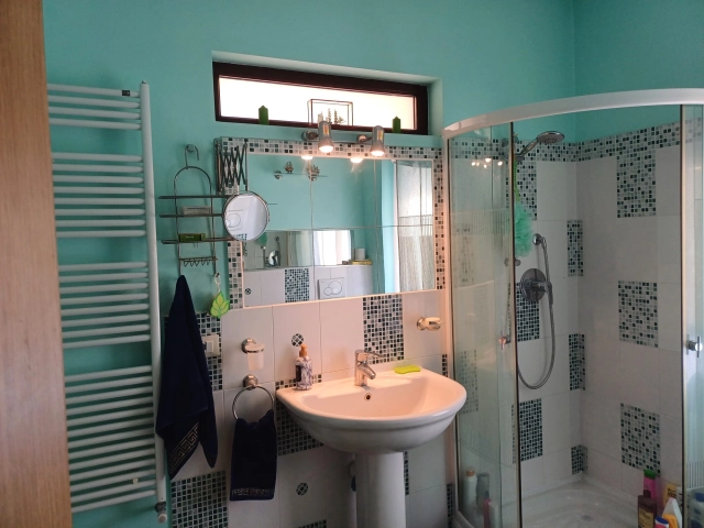 Apartament 4 camere - Breazu