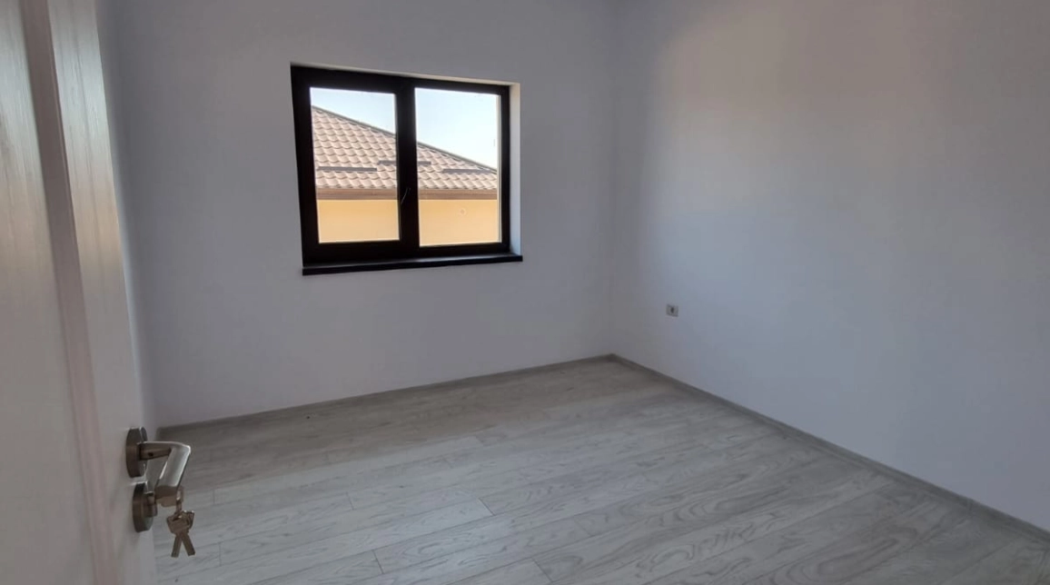 Oferta 4 camere, 90 mp, de vanzare casa in zona Popas Pacurari,  Antibiotice imagine 3