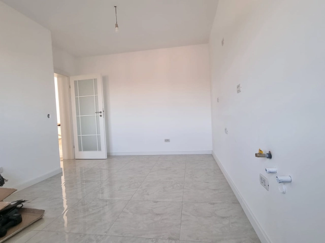 Apartament 4 camere - Bucium