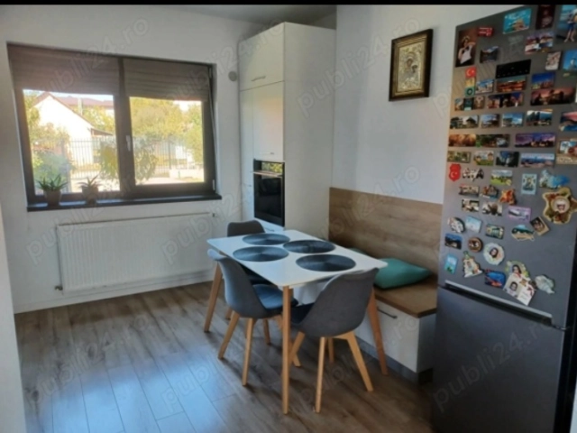 Apartament 4 camere - Miroslava