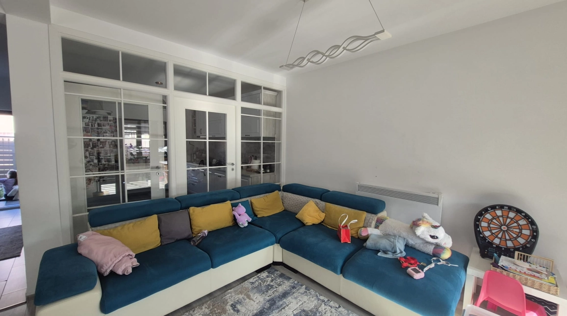 Oferta De vanzare casa, 5 camere, 110 mp, Miroslava,  Transanapet imagine 3