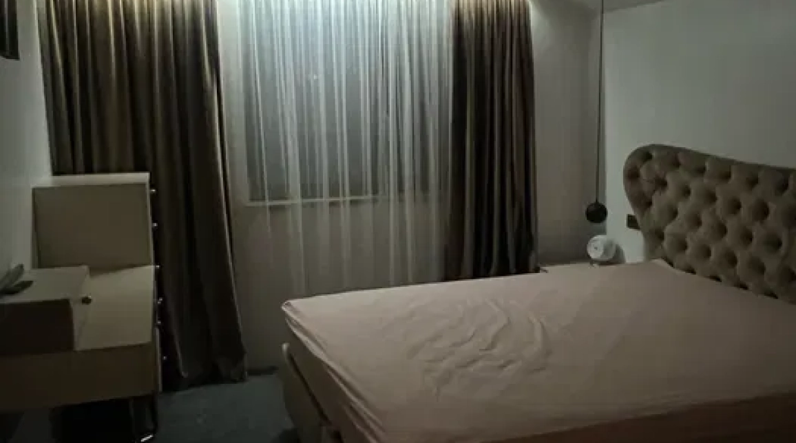 Oferta Apartament, 3 camere semidecomandat, 80 mp, Podul de Fier, de inchiriat,  Little Texas imagine 1