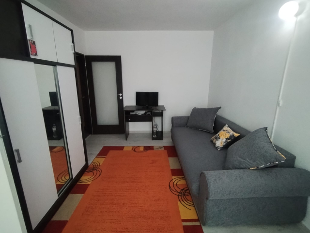 Tatarasi apartament  25 mp, 1 camera,  decomandat, de inchiriat,  (Piata Chirila) 163109