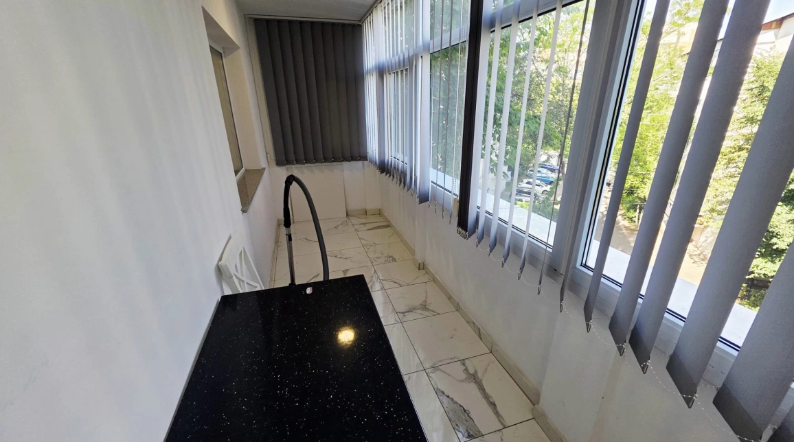 Oferta Nicolina apartament 54 mp, 2 camere, decomandat, de inchiriat imagine 10