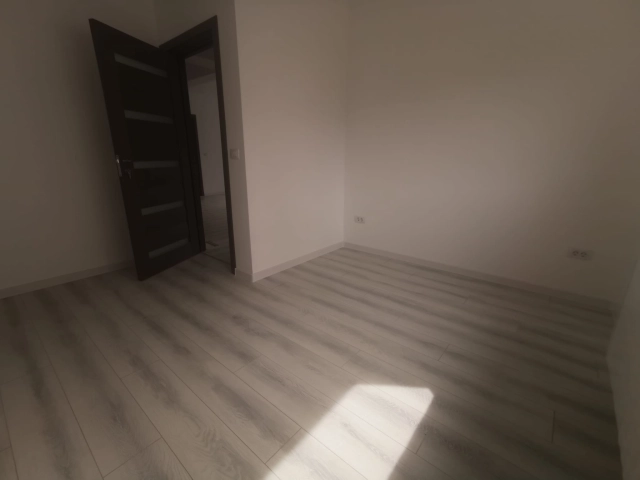Apartament 3 camere - Pacurari