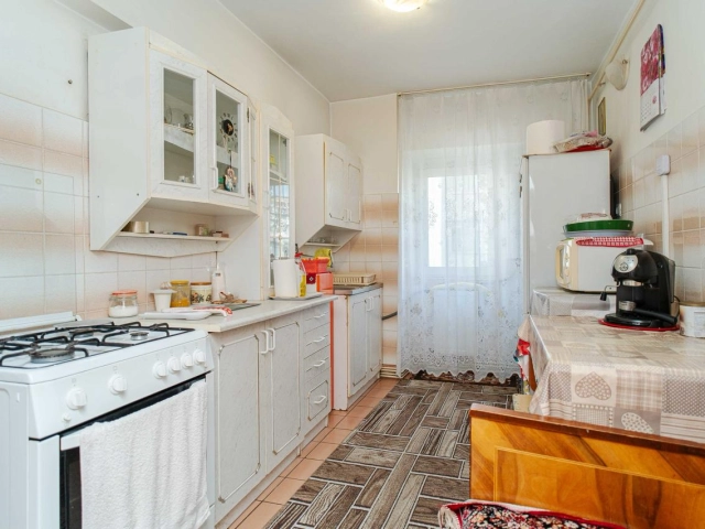 Apartament 3 camere - Pacurari