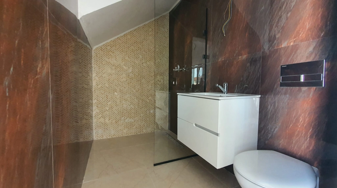 Oferta CUG casa 80 mp, 3 camere, de vanzare,  5 drumuri - Valea Adanca imagine 9