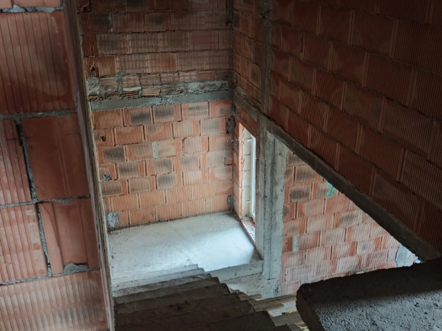 Apartament 6 camere - Vorovesti
