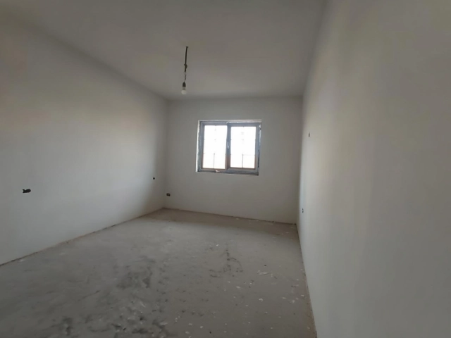 Apartament 4 camere - Aroneanu