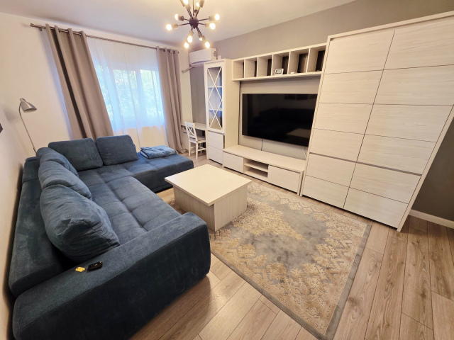 Nicolina apartament  54 mp, 2 camere,  decomandat, de inchiriat,   163334