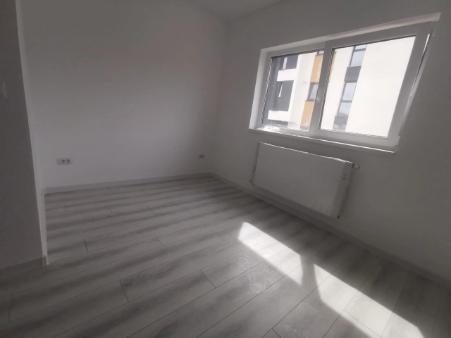 Apartament 3 camere - Pacurari