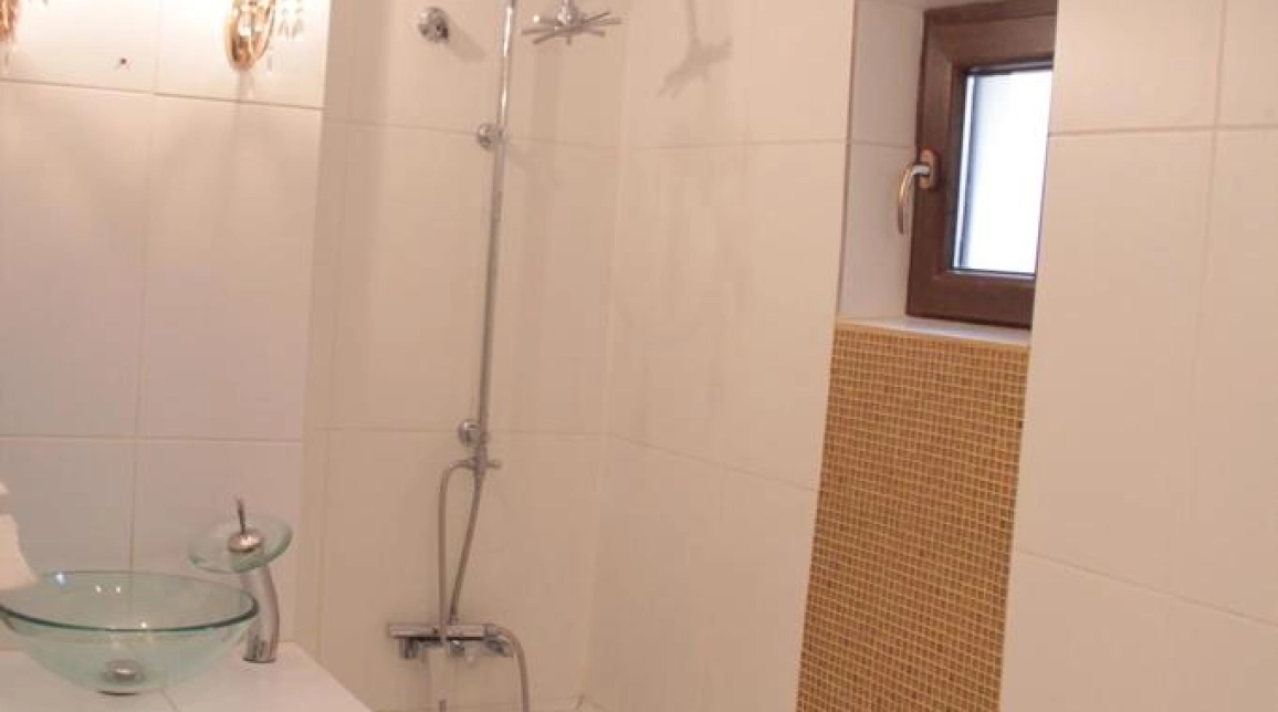 Oferta Central apartament 61 mp, 3 camere, decomandat, de vanzare,  PALAS MALL imagine 6