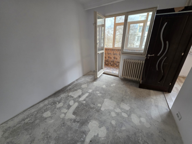 Apartament, 3 camere  nedecomandat,  52 mp, Mircea cel Batran, de vanzare,   161946