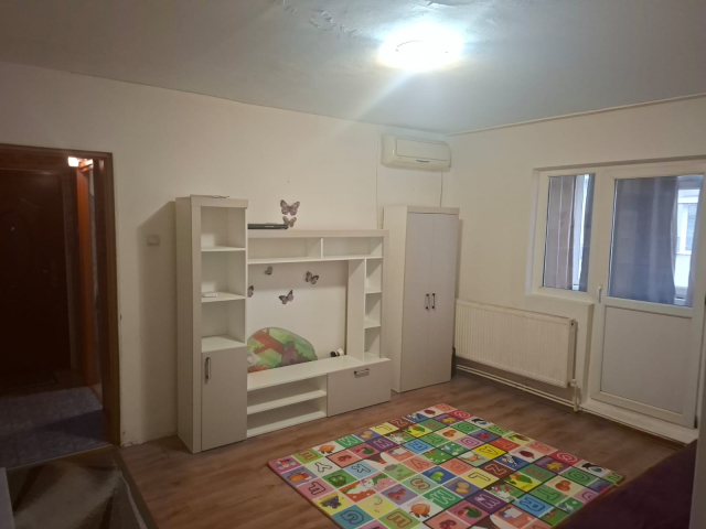 De vanzare apartament, 3 camere,  semidecomandat,  54 mp, Dacia,  (Bicaz) 162177