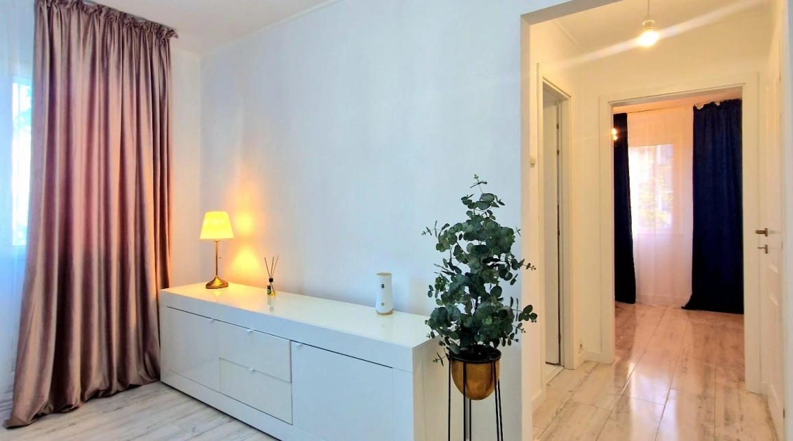 Oferta 2 camere, semidecomandat, 53 mp, de vanzare apartament in zona Podu Ros,  Salubris imagine 1