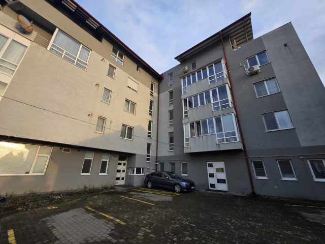 Apartament, 3 camere  decomandat,  114 mp, Centru, de vanzare,  (In spate la Mitropolie) 162501