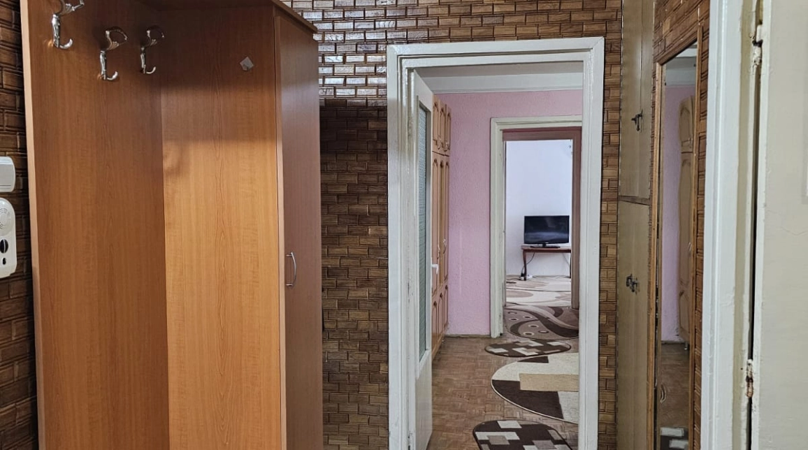 Oferta De vanzare apartament, 3 camere, semidecomandat, 65 mp, Podu Ros,  Salubris imagine 4