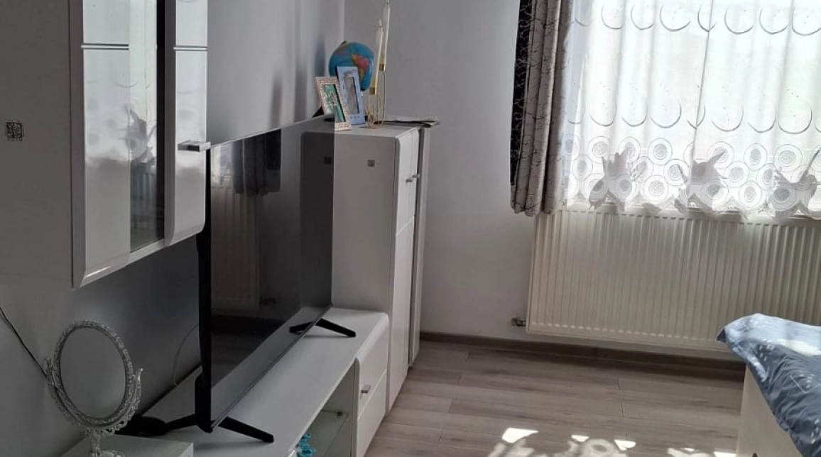 Oferta Girov apartament 62 mp, 2 camere, decomandat, de vanzare imagine 6
