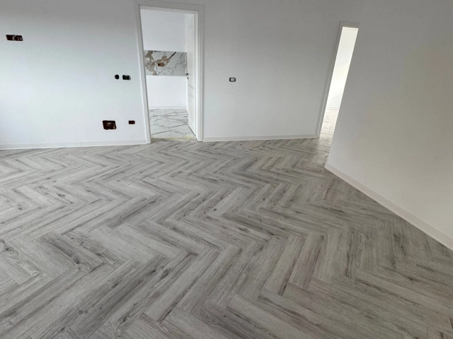 Apartament 4 camere - Miroslava