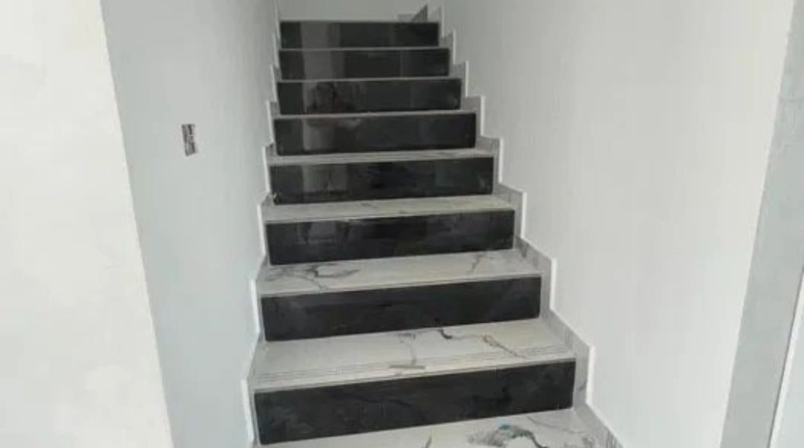 Oferta 4 camere, 110 mp, de vanzare casa in zona Rediu,   imagine 3