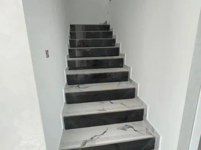 Apartament 4 camere - Rediu