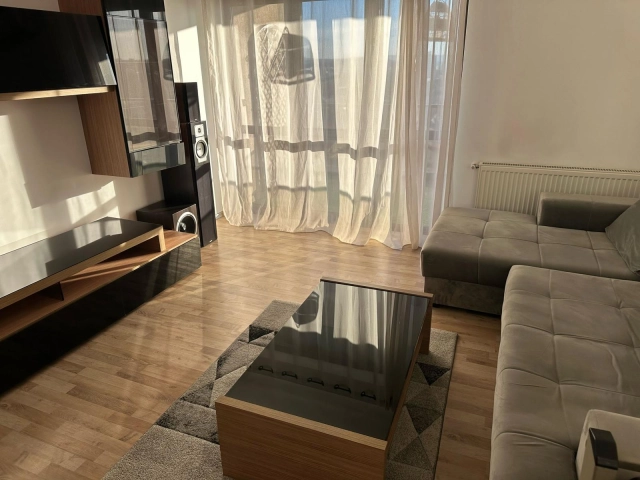Apartament 2 camere - Podul de Fier