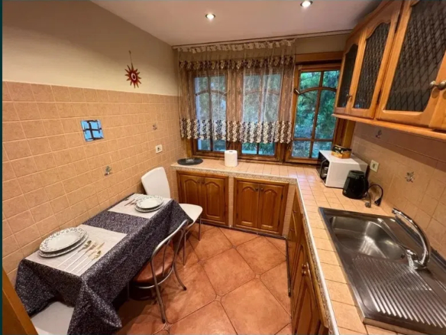 Apartament, 3 camere  semidecomandat,  65 mp, Podu Ros, de inchiriat,  (Facultatea de Fizica ) 161831