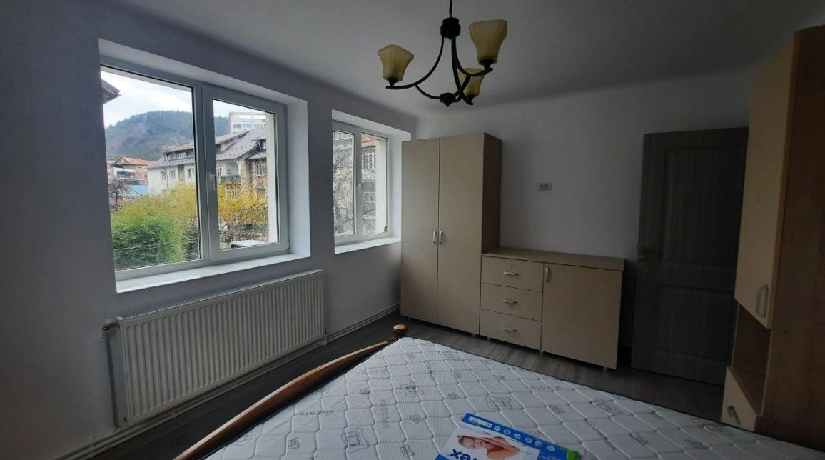 Oferta Central apartament 52 mp, 2 camere, semidecomandat, de inchiriat,  Banca Transilvania / Tribunal imagine 3