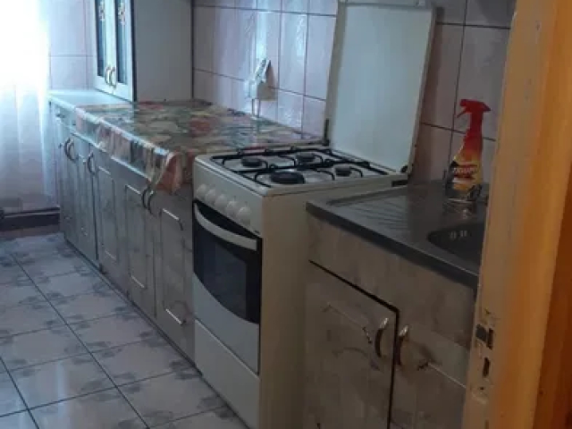 Dacia apartament  42 mp, 2 camere,  decomandat, de inchiriat,  (Scoala Gimnaziala George Cosbuc) 162619