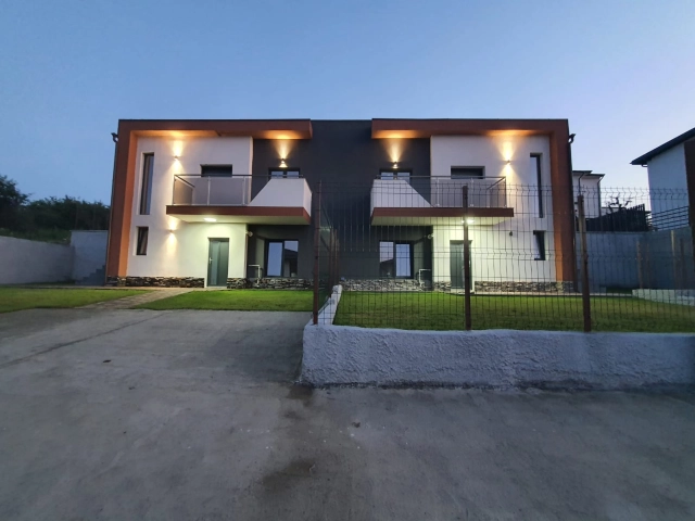 Apartament 3 camere - Valea Adanca