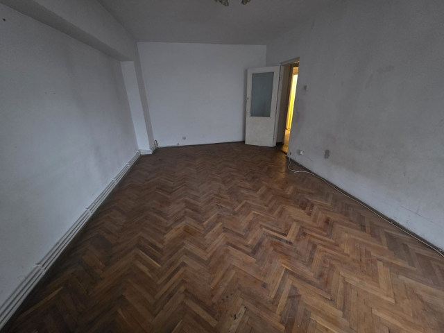 3 camere,  decomandat,  80 mp, de vanzare apartament in zona Dacia,  (Bicaz) 161663