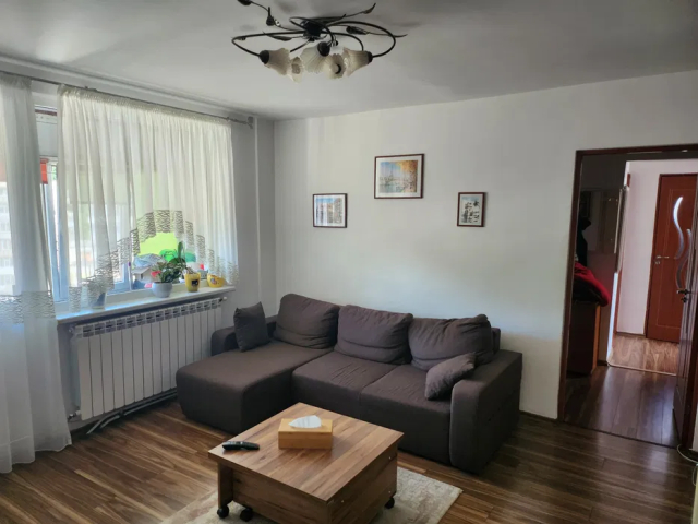 Central apartament  72 mp, 3 camere,  semidecomandat, de vanzare,  (Dacia) 162689