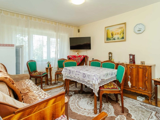 Apartament 3 camere - Pacurari