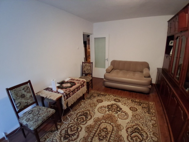 Apartament 3 camere - Pacurari