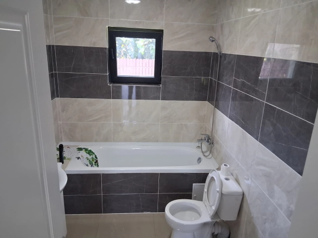 Apartament 4 camere - Dancu